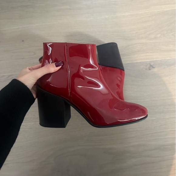 ACNE STUDIO red patent boots. Little scuff on inner left shoe.About 3in high - Picture 3 of 5